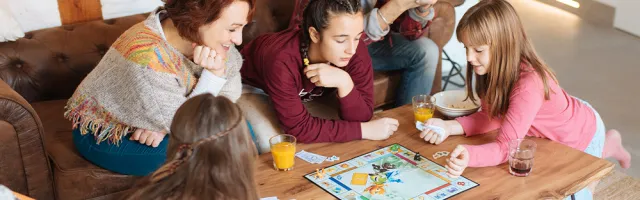 משחקי קופסה: הדרך המהנה לפתח חשיבה, שיתוף פעולה ועניין