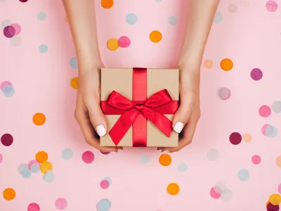 קנו (גם לעצמכם) מתנה לחג אונליין